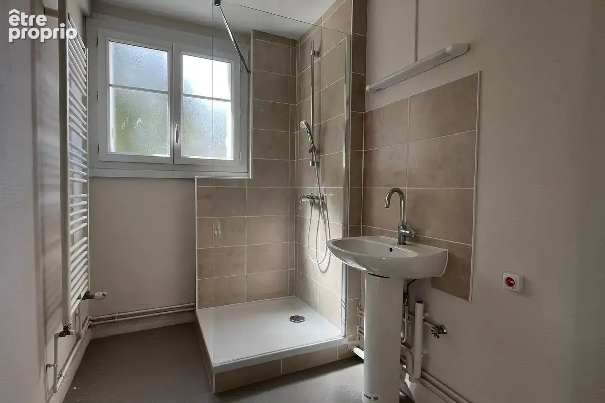 Loches - Appartement T4 - photo 9