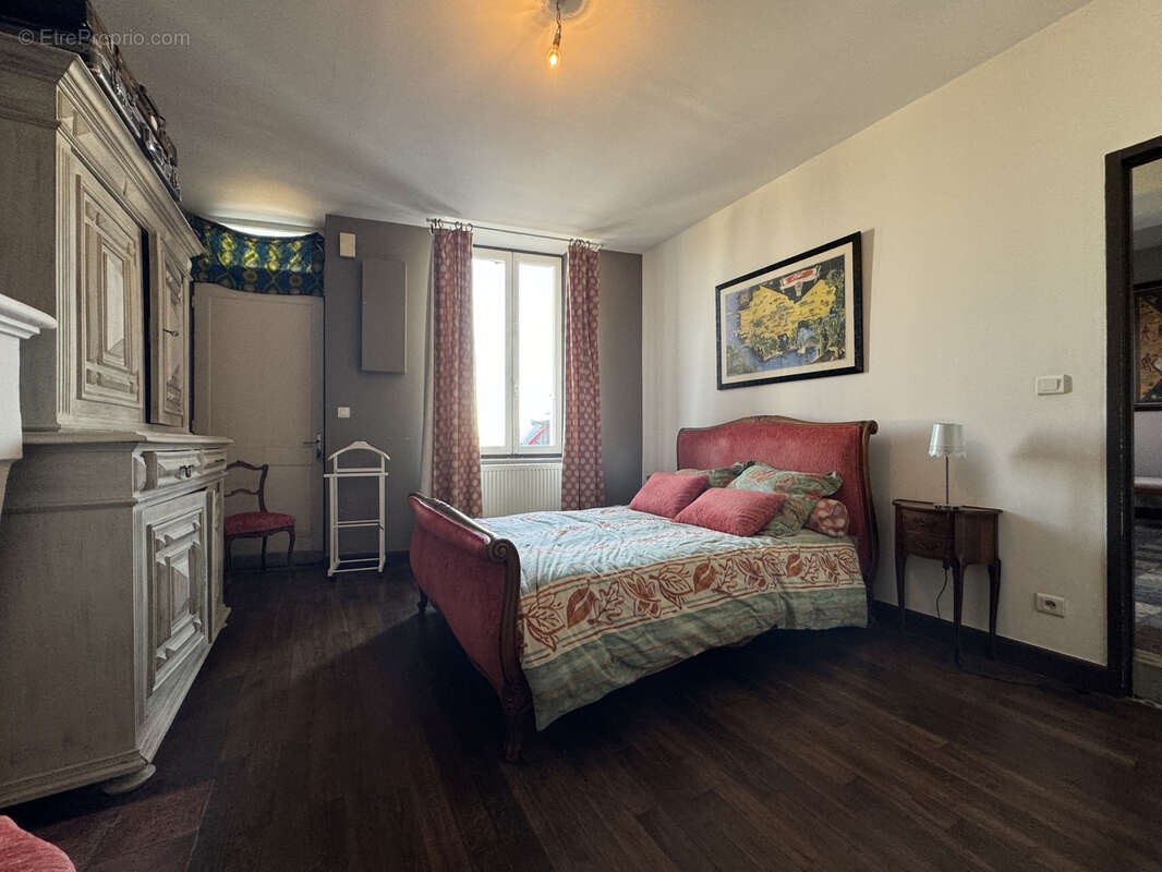 Maison à BARBEZIEUX-SAINT-HILAIRE