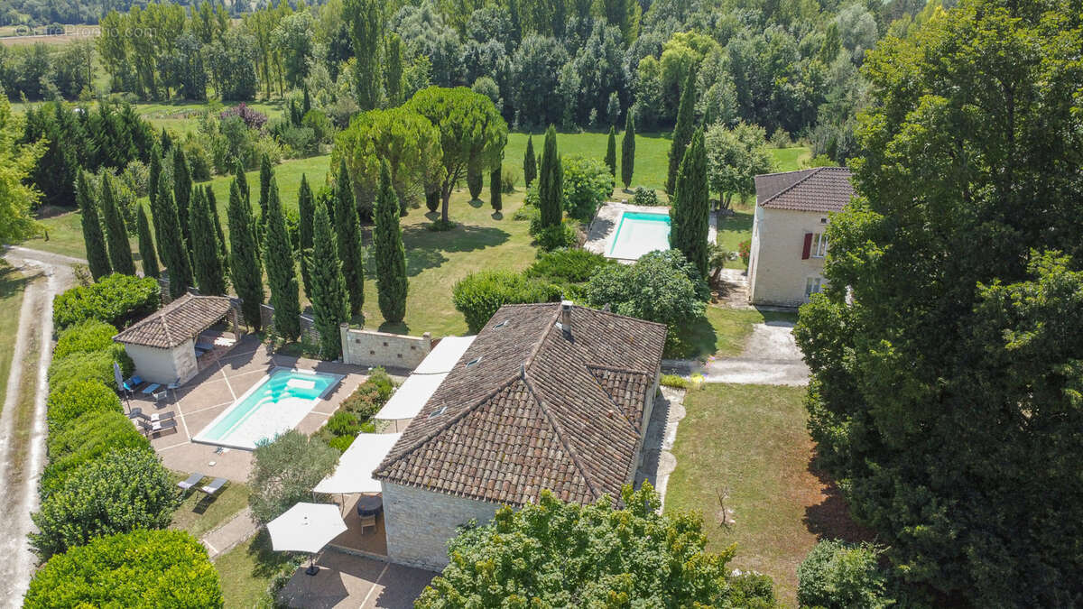 Maison à MONTCUQ