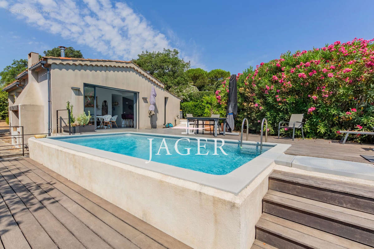 Maison 70 m² à Grimaud  - photo 2
