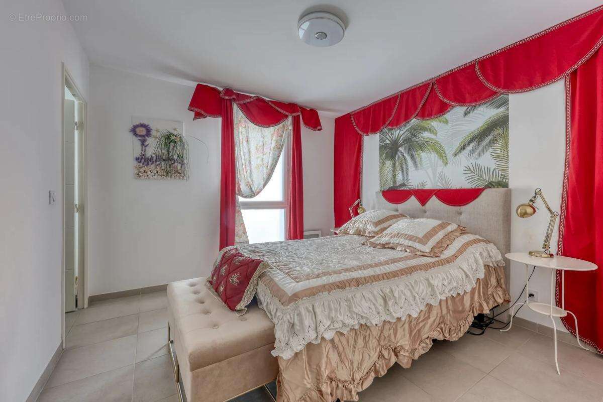 Appartement à MARSEILLE-14E