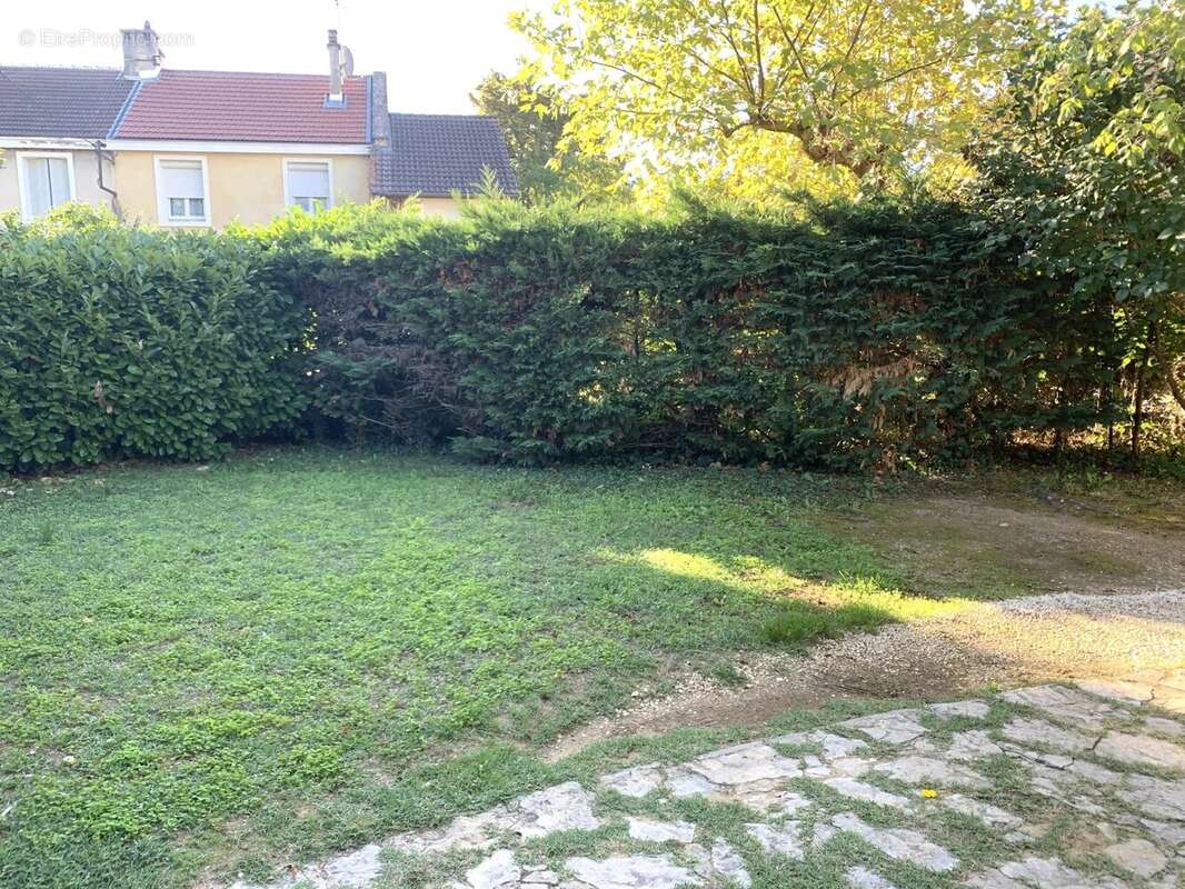 Maison à ROMANS-SUR-ISERE