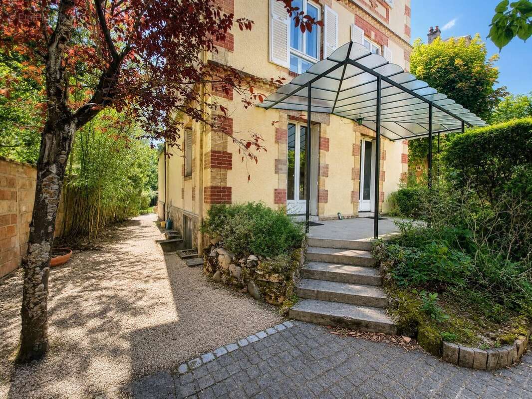 Maison à LE VESINET