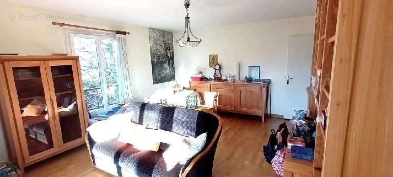 Appartement à SAINTE-GENEVIEVE-DES-BOIS