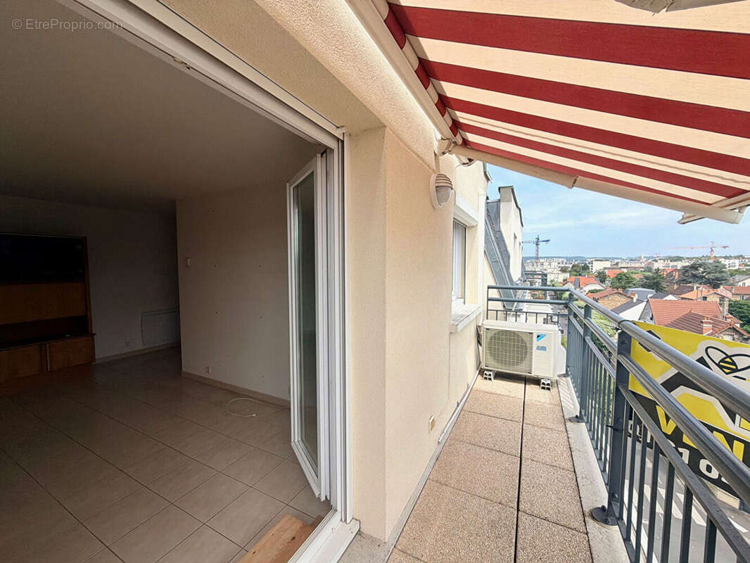 Appartement à SARTROUVILLE