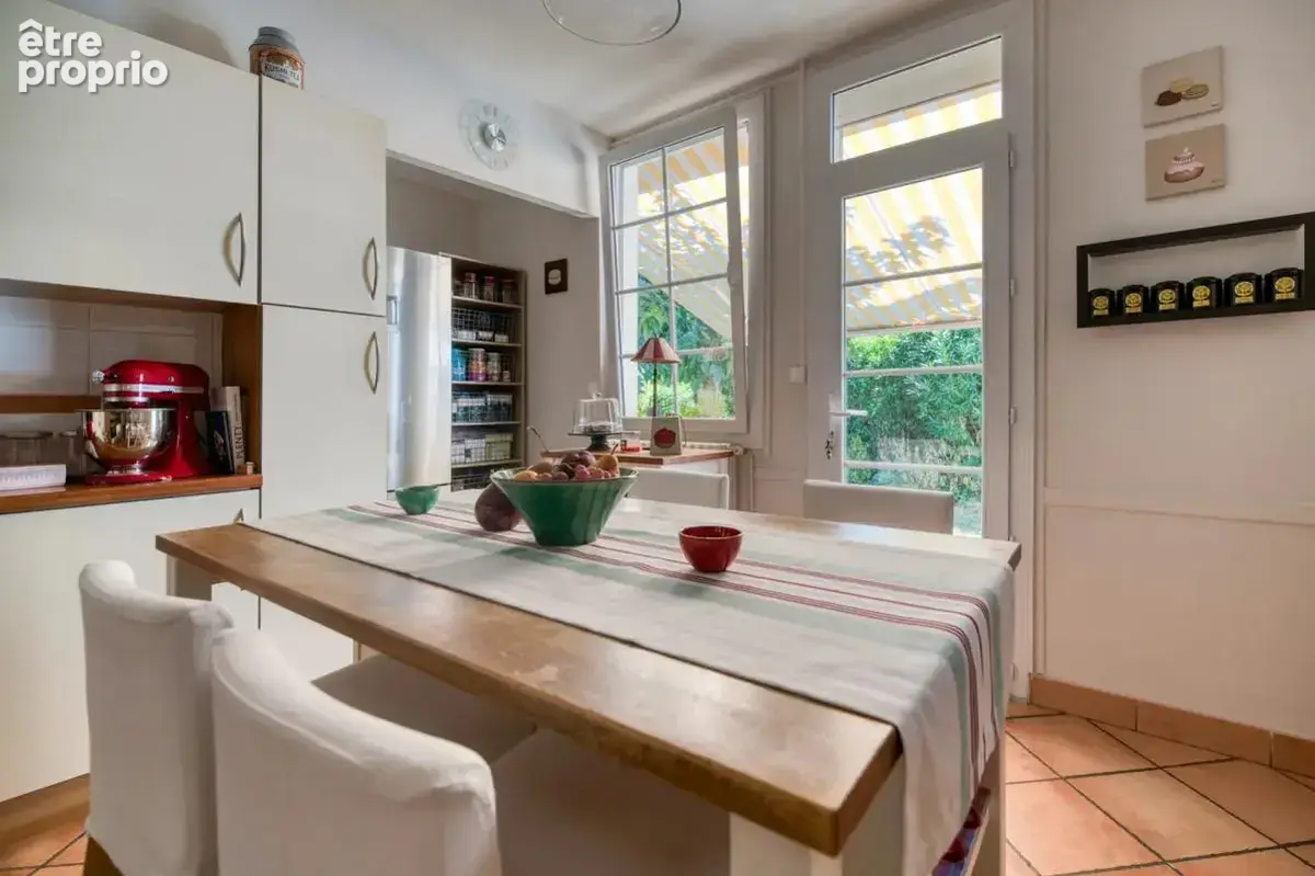 Maison de 8 pièces de 193 m² située à Toulouse - photo 7
