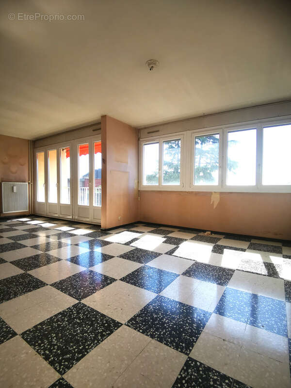 Appartement à NIMES