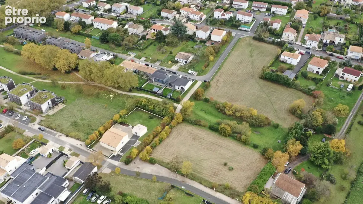Terrain 603 m² à vendre à Saintes (17100) - photo 4