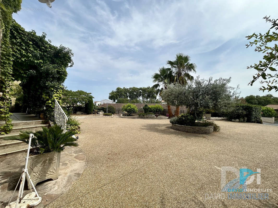 Maison à ESPONDEILHAN