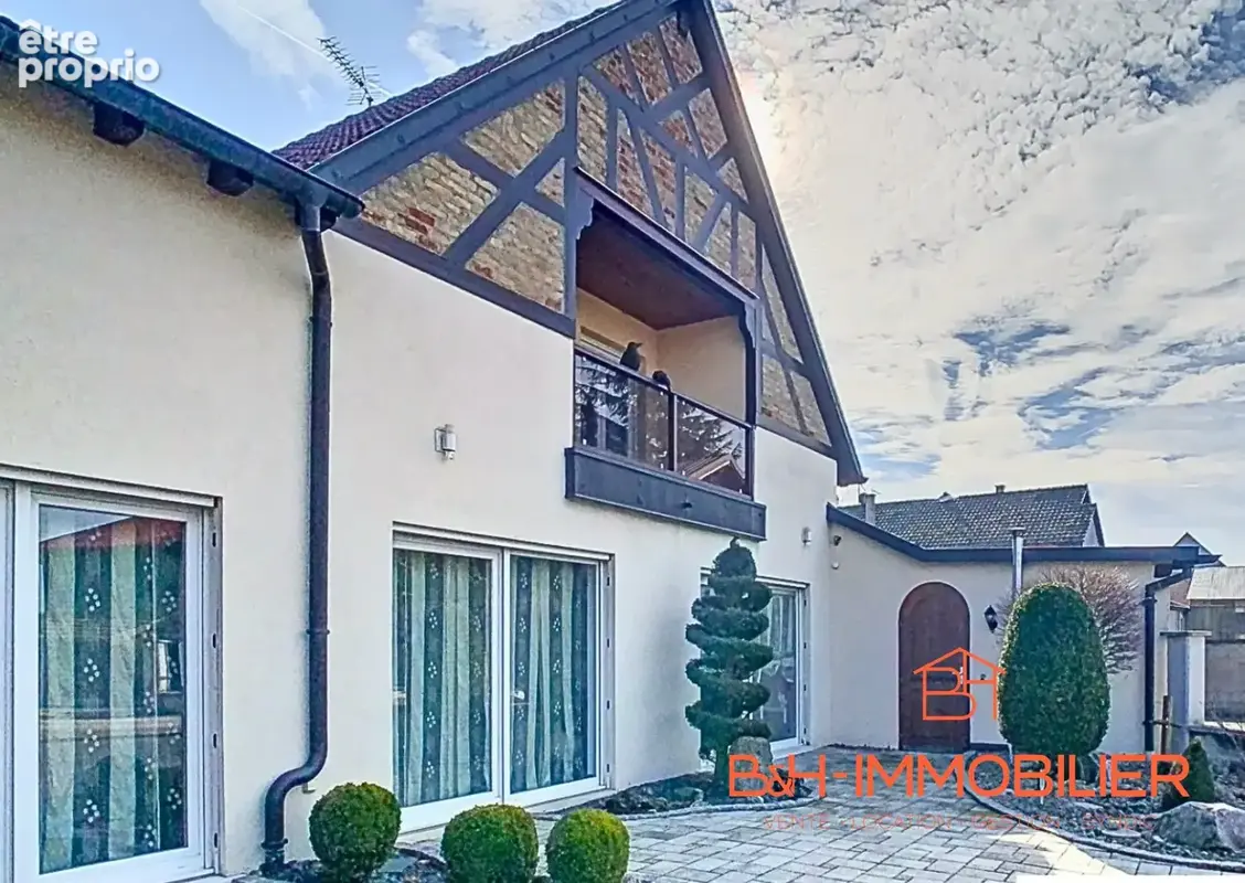 Maison 10 pièces 338 m² à vendre à Saasenheim (67390) - photo 1