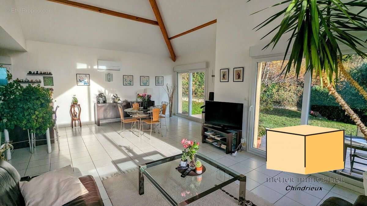 Maison à CHINDRIEUX