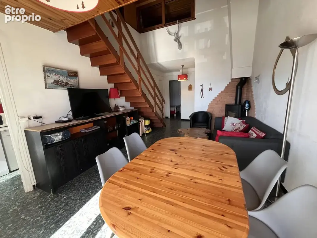 Grand appartement en plein centre du village - photo 2