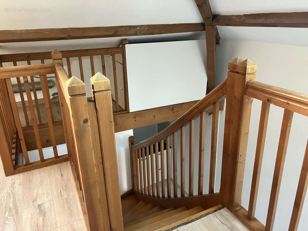 Appartement à SAINT-GENIS-LES-OLLIERES