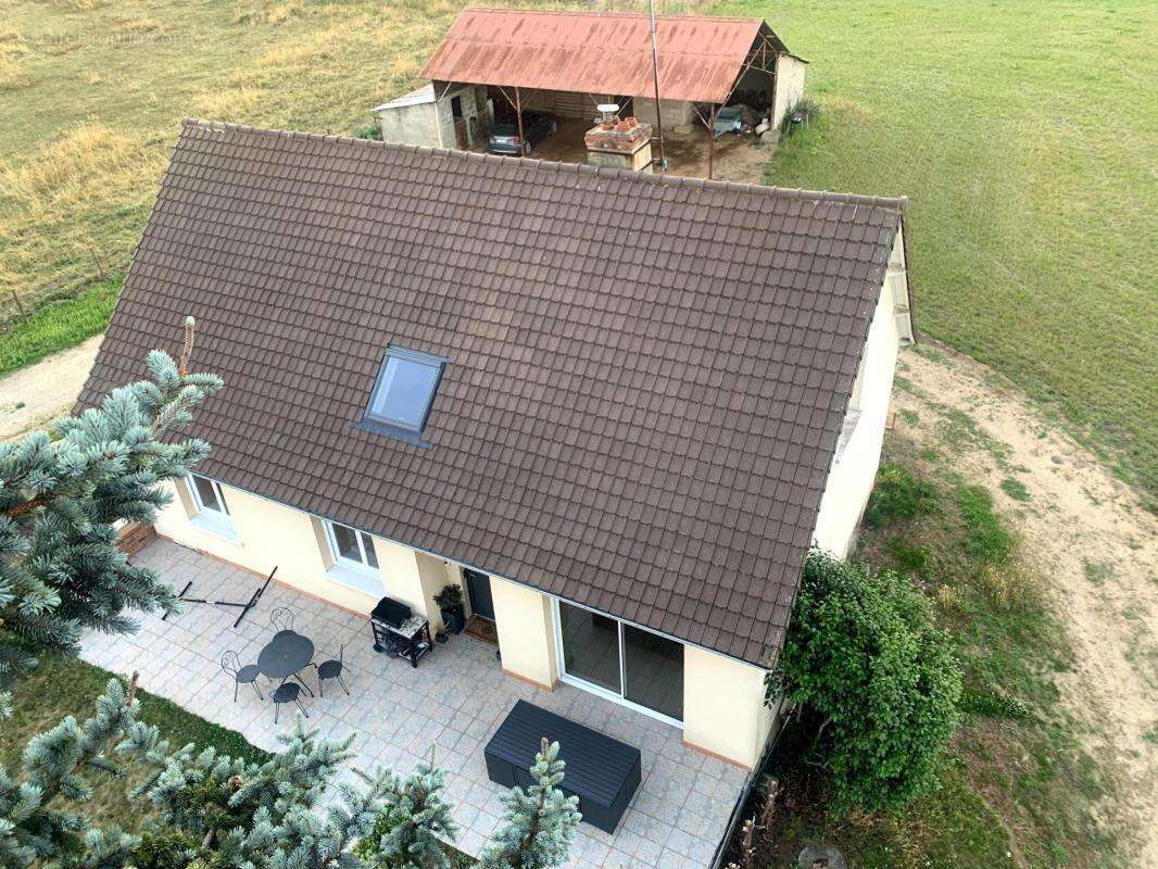 Maison à SAVIGNE-L'EVEQUE