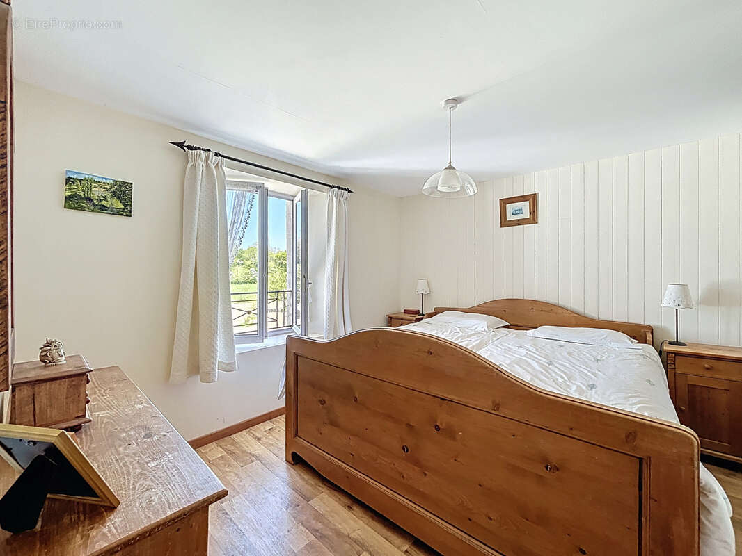 Maison à SAINT-SAUVEUR-LE-VICOMTE