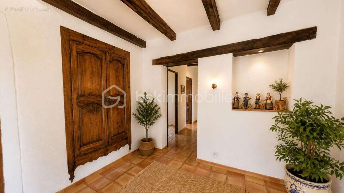 Un havre de paix au cœur des Alpilles Et si votre prochaine maison était celle où chaque journée ressemble à des vacances ? - photo 11