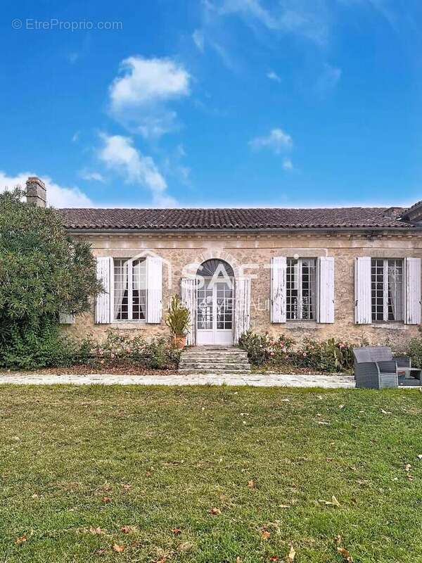 Maison 379 m² à Sauveterre-De-Guyenne  - photo 3