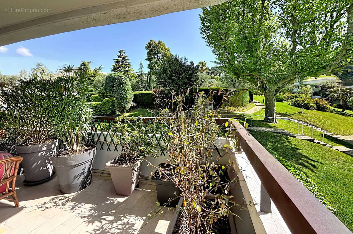 Appartement à LE CANNET