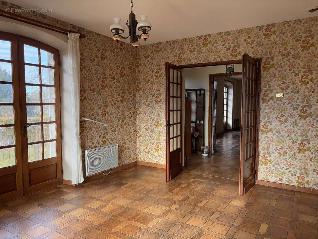 Maison à SAINT-FORT-SUR-LE-NE