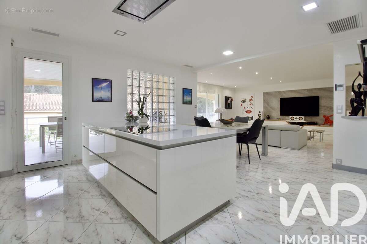 Photo 9 - Maison à PEYPIN