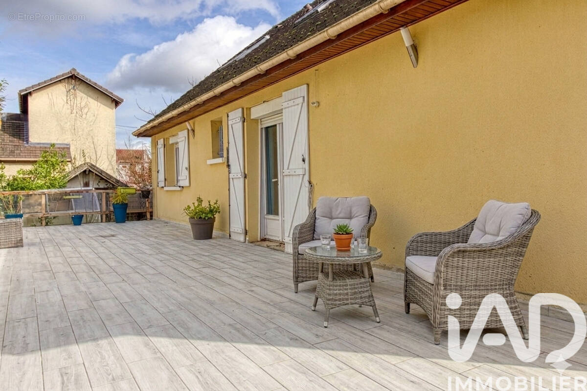 Photo 1 - Maison à MONTIGNY-LES-CORMEILLES