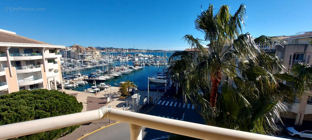 Appartement à FREJUS