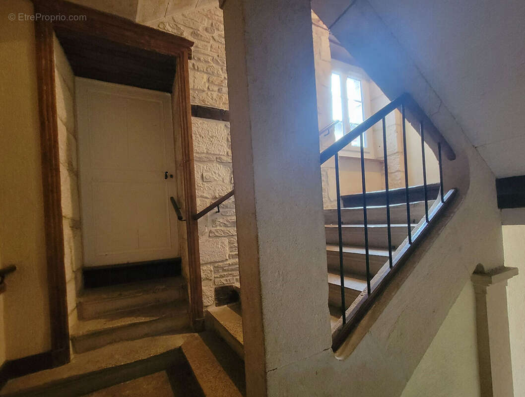 Appartement à IS-SUR-TILLE