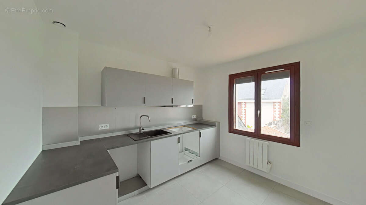 Appartement à BALLAN-MIRE