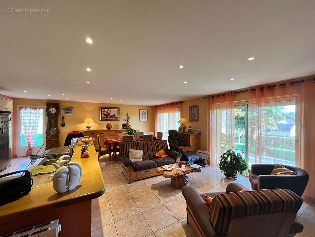 Maison à SAINT-CLEMENT