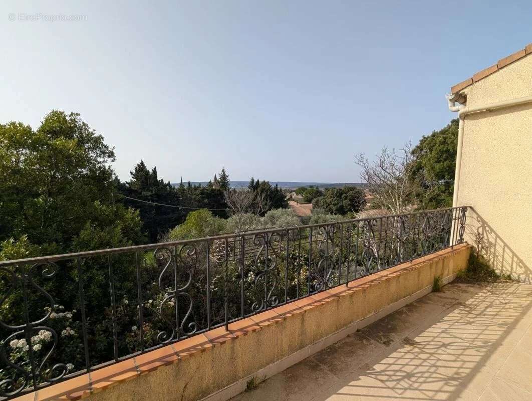 Maison à SAINT-HILAIRE-D'OZILHAN