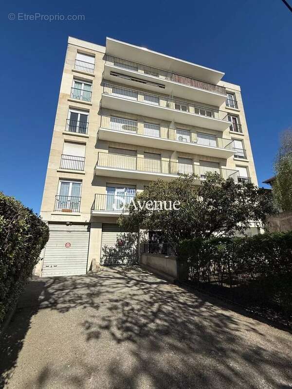 Appartement à SAINT-MAUR-DES-FOSSES