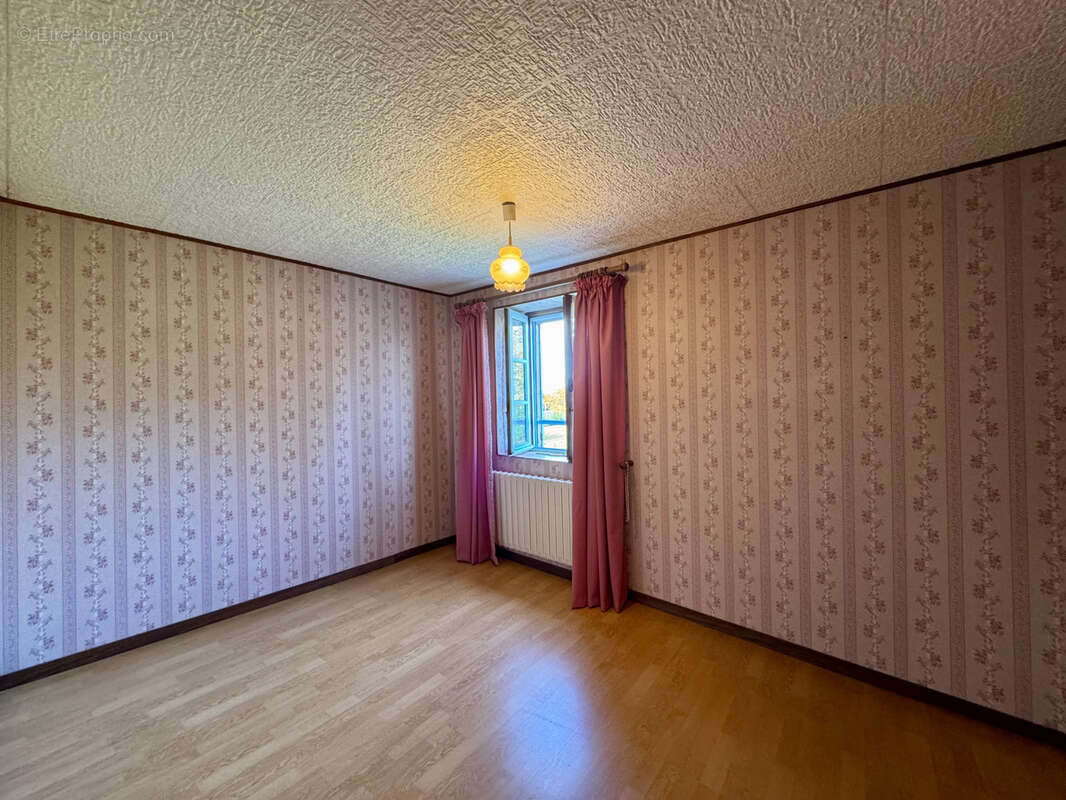 Maison à COULOMMIERS