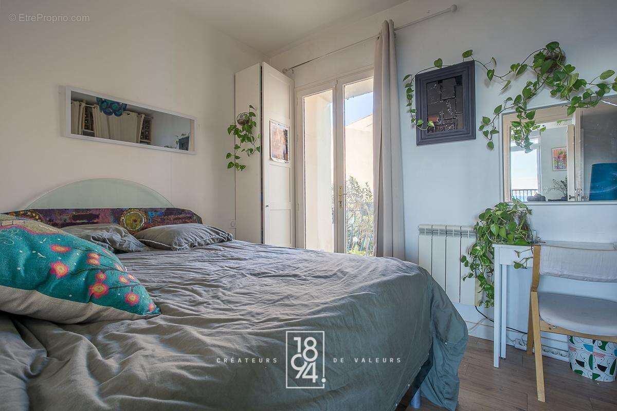 Appartement à MARSEILLE-7E