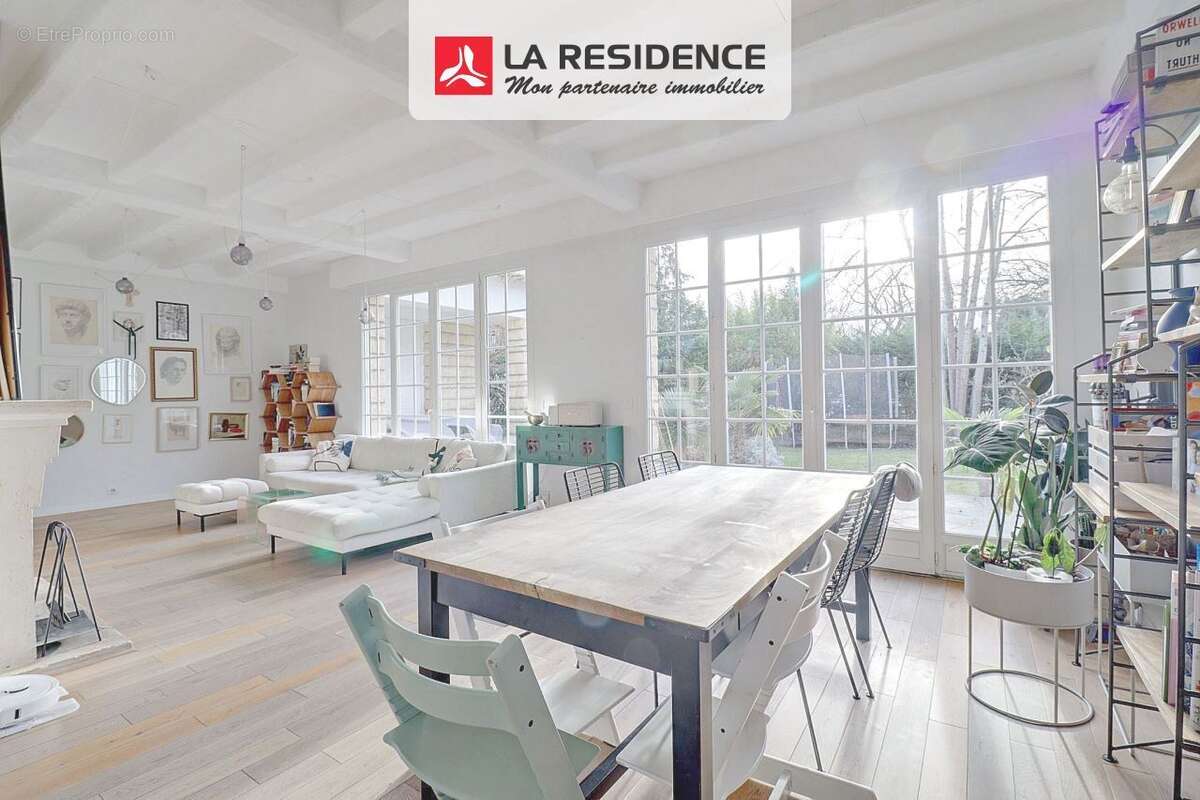 Maison à VERNEUIL-SUR-SEINE