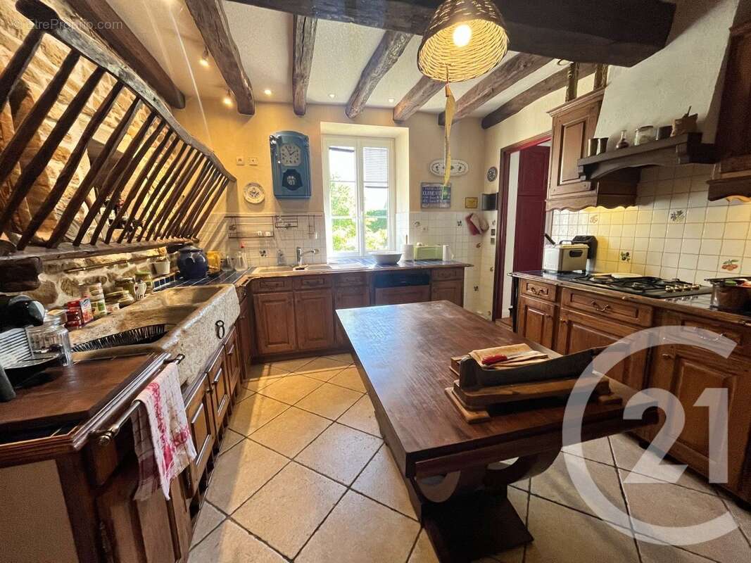 Maison 196 m² à Saint-Malo-En-Donziois  - photo 8