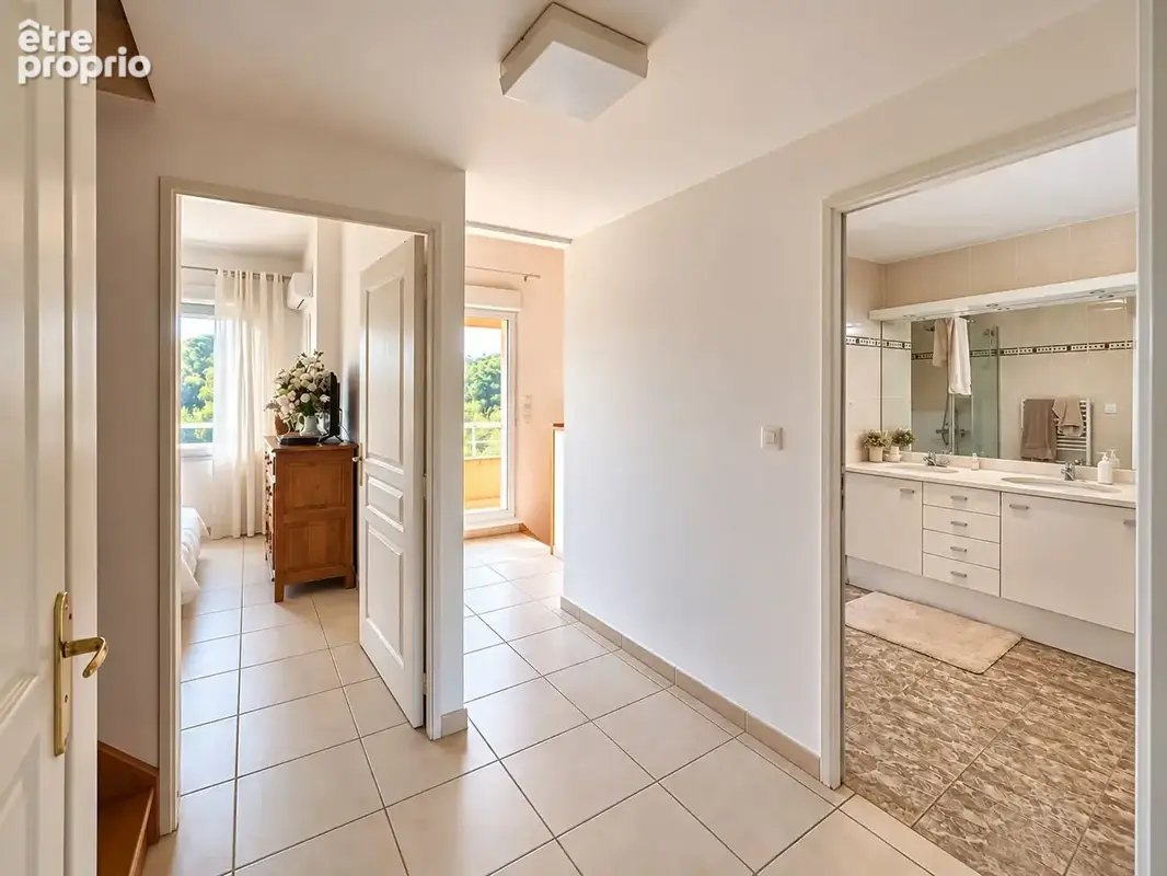 Appartement/Maison Fréjus 116m2 avec Garage, cave, jardin et parking libre - photo 12