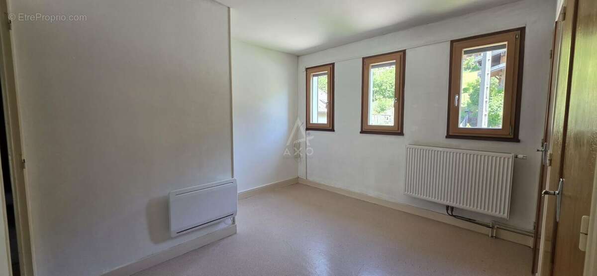 Nouveauté en exclusivité  t4 avec vue dégagée, balcon, jardin privatif et dépendances - photo 3