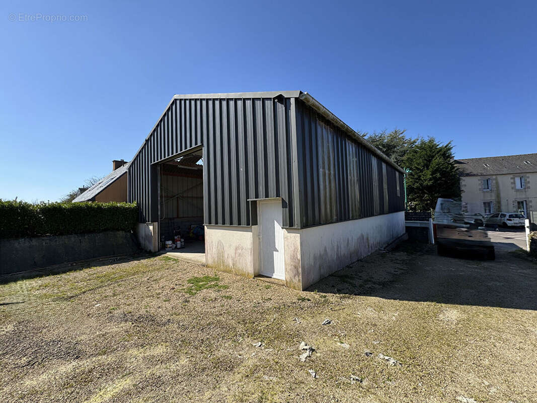 Maison à PLOUGAR