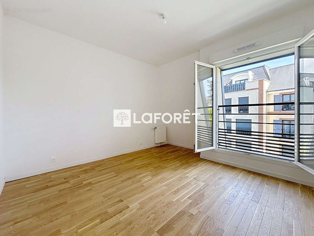 Appartement à VERNEUIL-SUR-SEINE