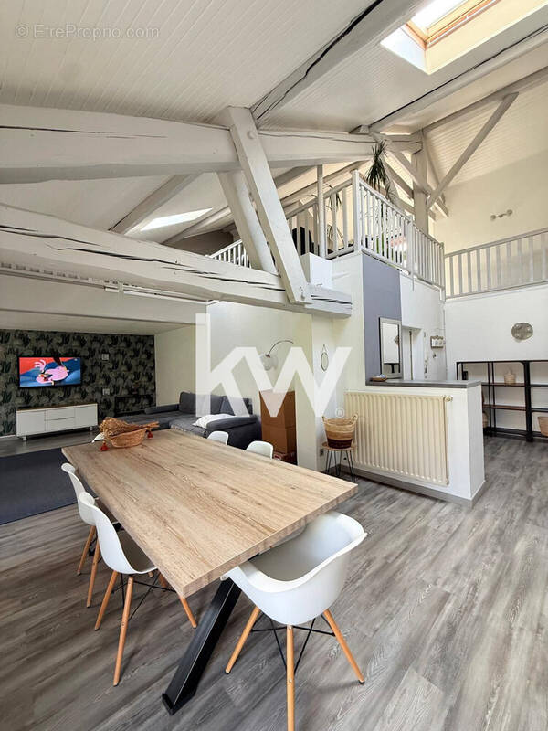 Appartement à SAINT-ETIENNE