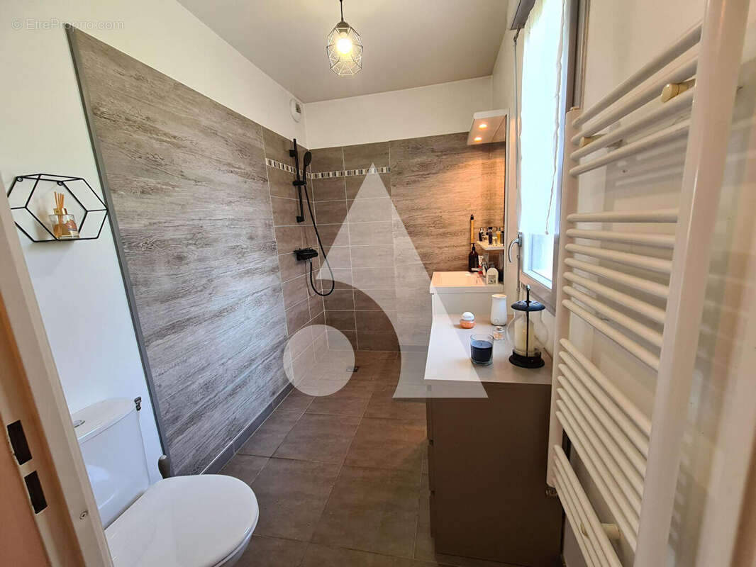 Maison à CRECY-LA-CHAPELLE