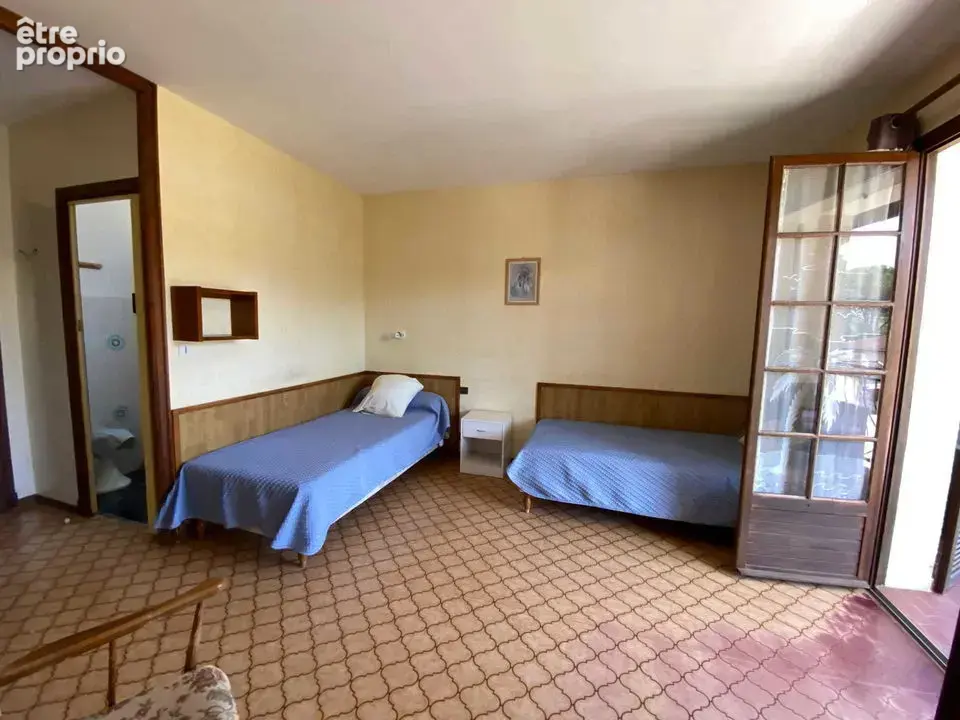 Ensemble immobilier meublé de 15 logements, à 900 m des - photo 23