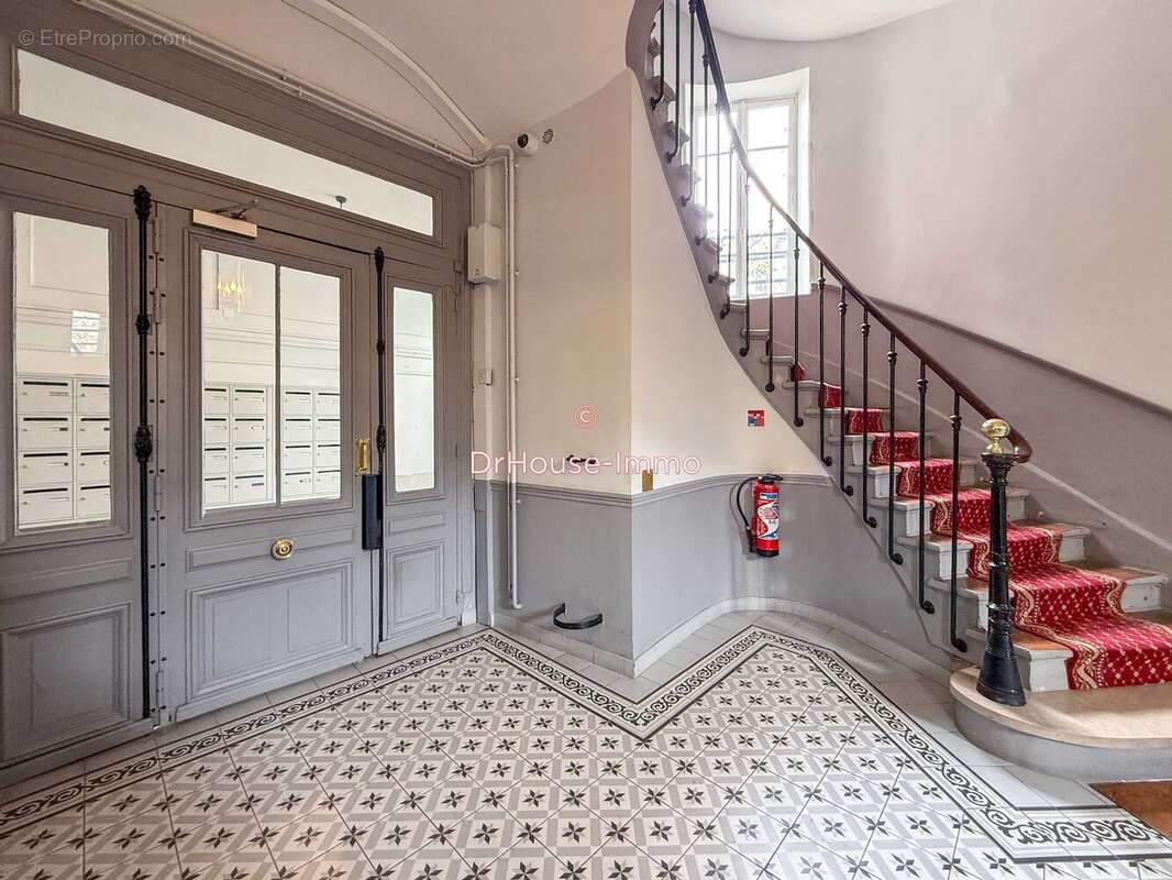 Appartement à LEVALLOIS-PERRET