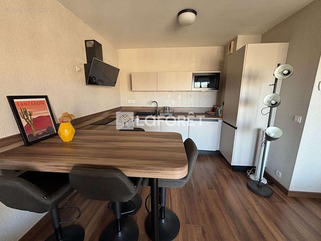 Appartement à SAINT-LAURENT-DU-VAR