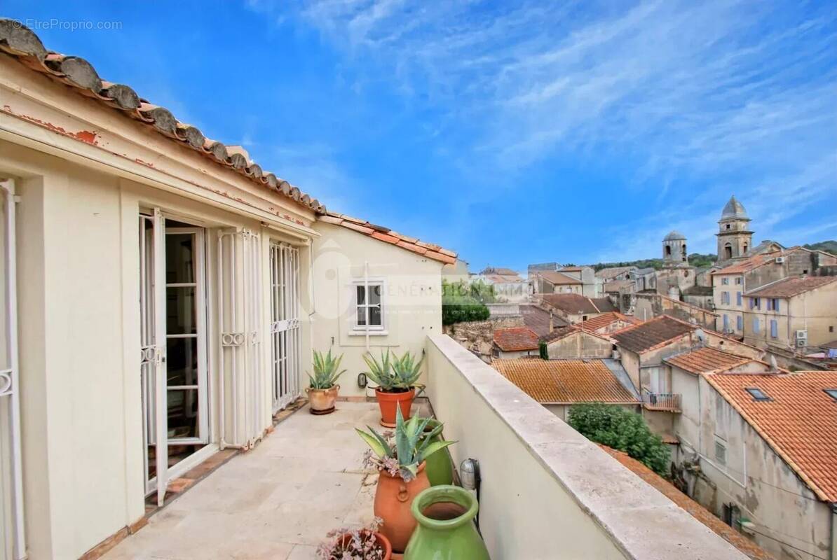 Maison à FONTVIEILLE