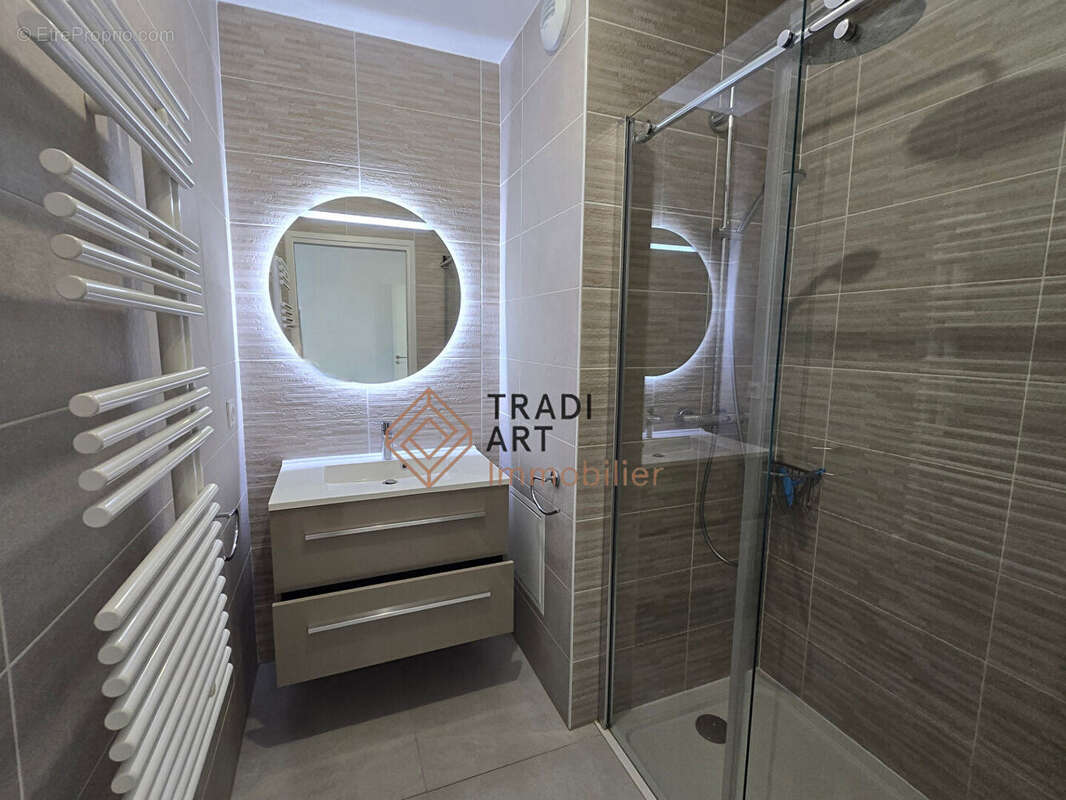 Appartement à SAINTE-GENEVIEVE-DES-BOIS