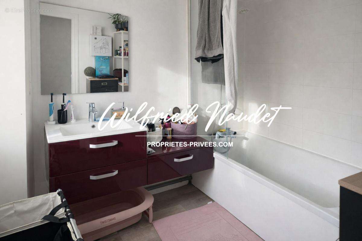 Maison à PARIGNE-L'EVEQUE