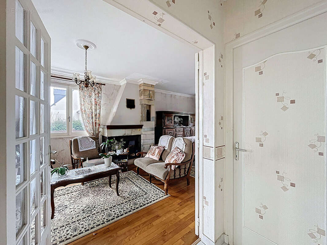 Maison à MINIAC-MORVAN