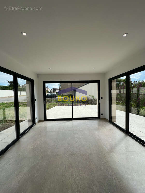 Maison à REMEREVILLE