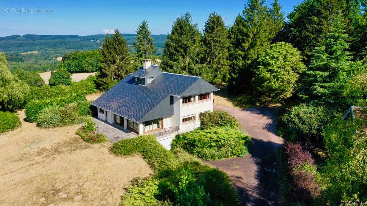 Maison à DUN-LES-PLACES